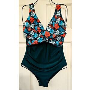 Summer Sunshine One Piece Floral Maternity Swimwear, NWT, NEW, Sz S